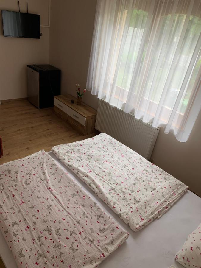Zsuzsa Apartman Hajdúszoboszló Kültér fotó