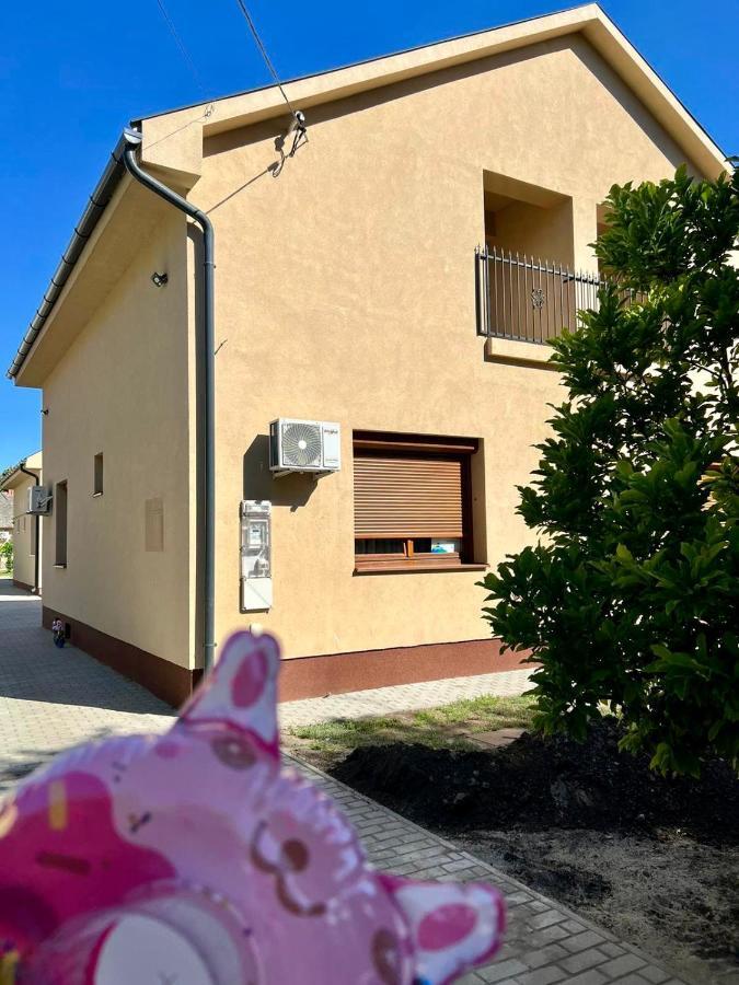 Zsuzsa Apartman Hajdúszoboszló Kültér fotó