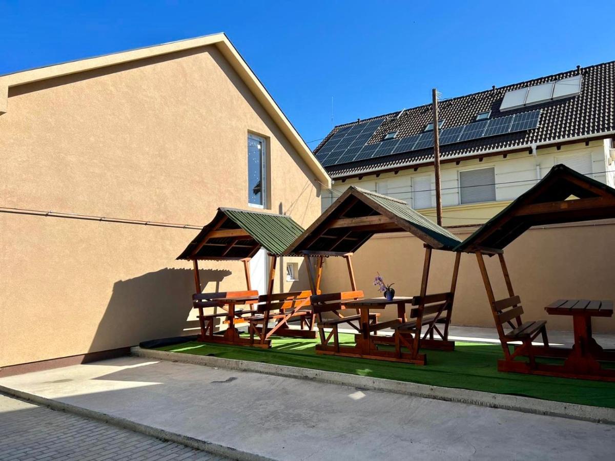 Zsuzsa Apartman Hajdúszoboszló Kültér fotó